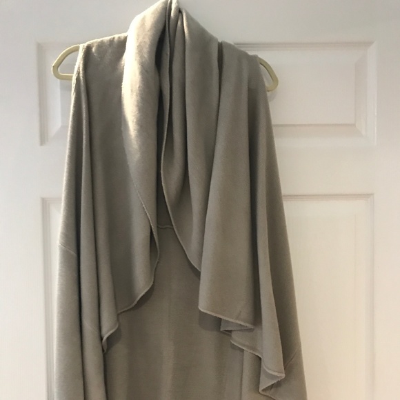 Look By M Grey Shawl Vest - Picture 2 of 2